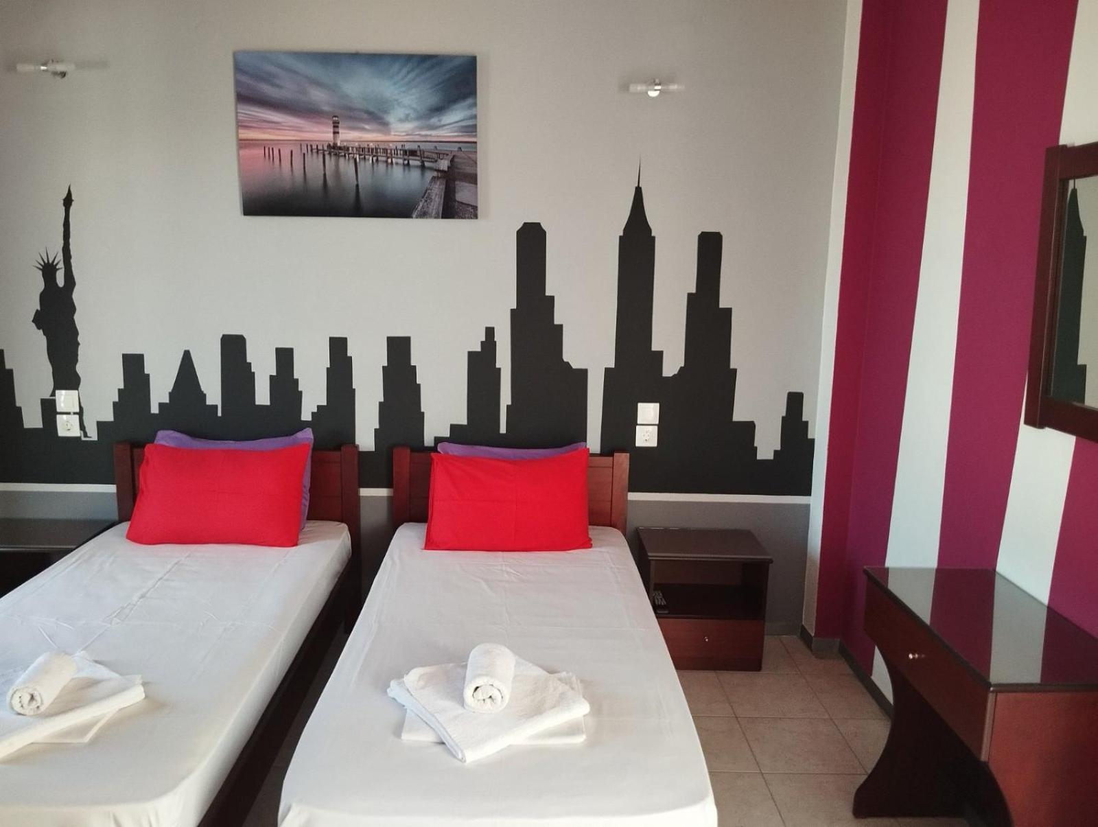 Hotel Neon Astron Камена-Вурла Екстер'єр фото